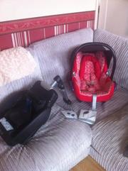 Maxi cosy cabriofix car seat and easybase