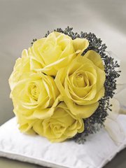 Buy the fresh wedding flowers in London