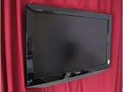 TV DVD VCR 20 pounds EACH, LCD TV £49 for 20 inch £89 for 32 inch