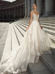 Exquisite,  Elegant and Classy Collection of Bridal Gowns in London