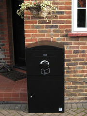 Brizebox - prices from £119.00 | Secure Parcel Delivery Drop Box