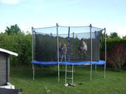 Public Use Trampolines in UK - Akrobat