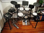 For Sale:Yamaha Tyros2 61-Key Keyboard Workstation